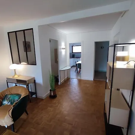 Apartment Neuf, Vue Sur Parc, 5 Minutes A Pied Du Centre Historique Et Pieton Pau