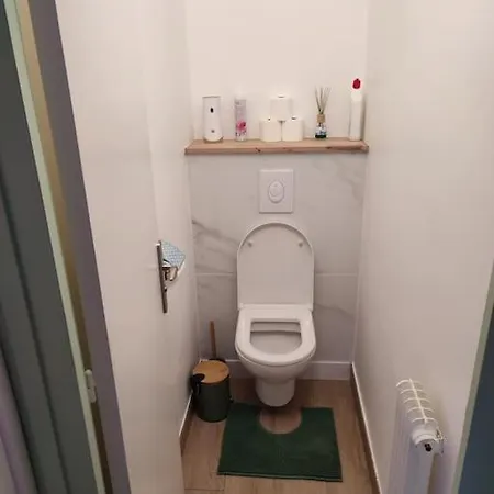 Neuf, Vue Sur Parc, 5 Minutes à Pied Du Centre Historique Et Piéton