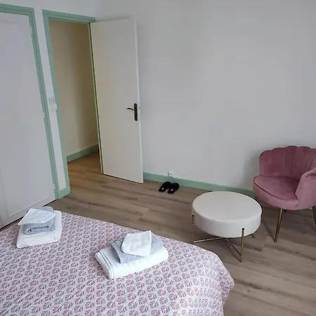 Apartment Neuf, Vue Sur Parc, 5 Minutes A Pied Du Centre Historique Et Pieton Pau